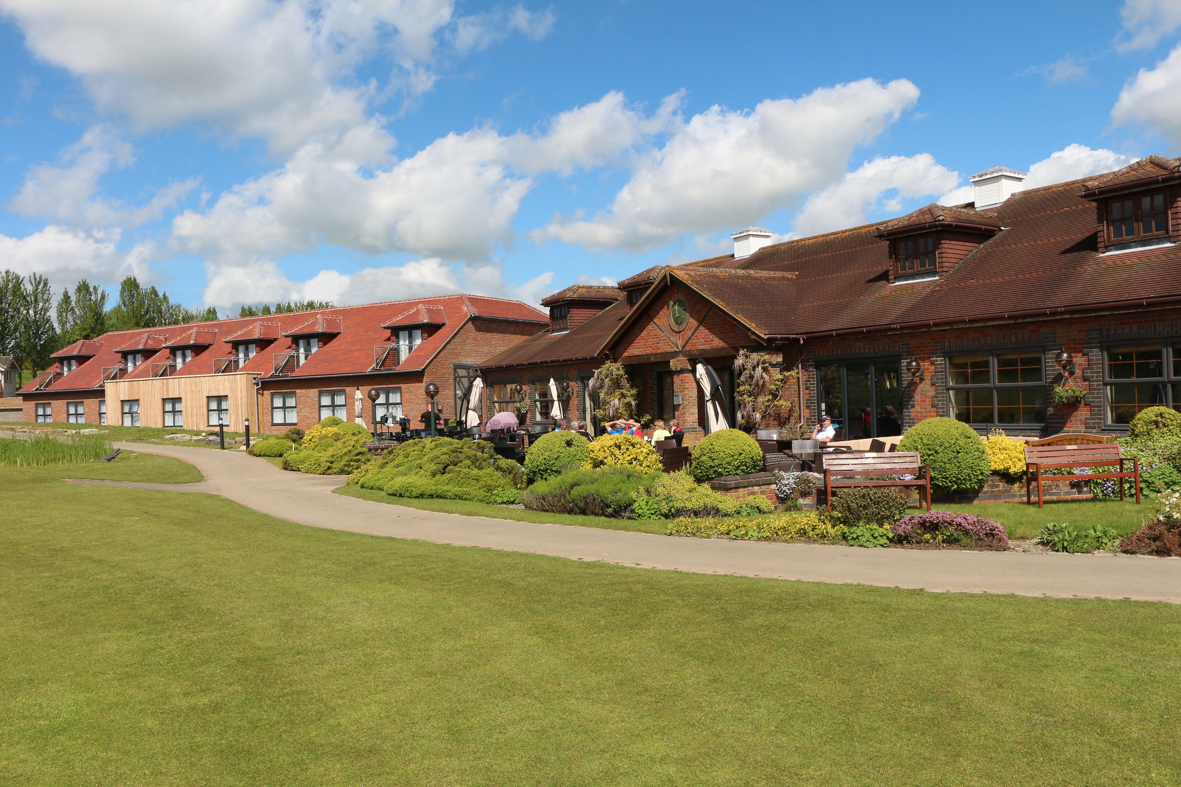 Bernwood Park Hotel