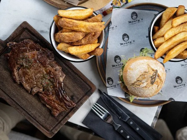 Monty's Burger Bar